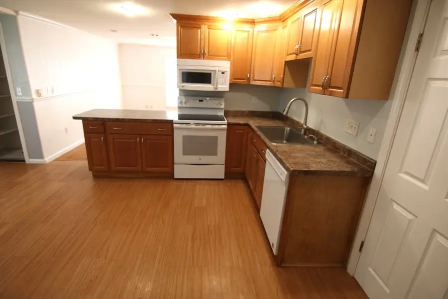 100 Meadow St, Westfield, MA 01085 - #3