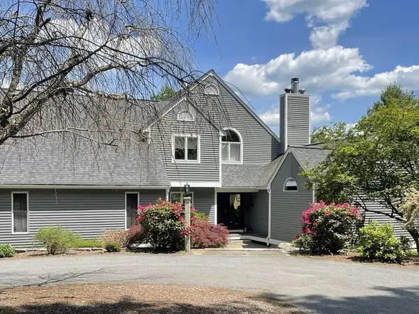 212 West St, Douglas, MA 01516