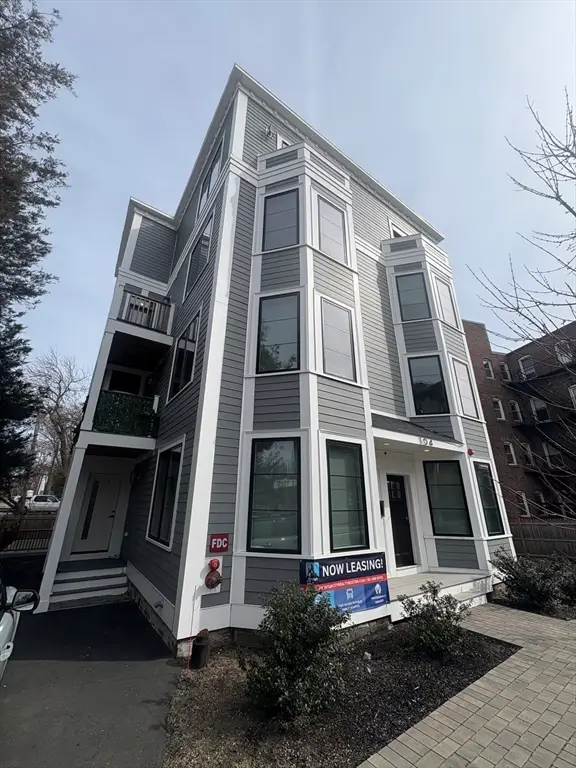 104-106 Warren, Boston, MA 02134