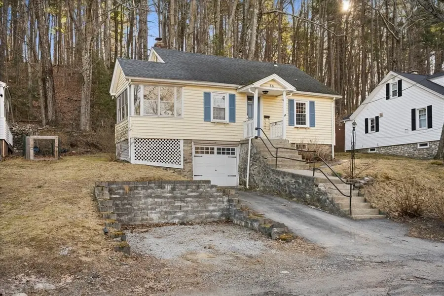 38 Glendale St, Worcester, MA 01602 - #2