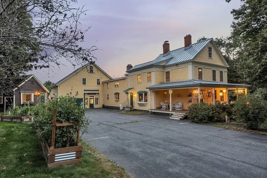 79 Central St, Berlin, MA 01503 - #3