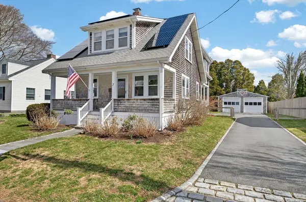 7 Akin St, Dartmouth, MA 02748