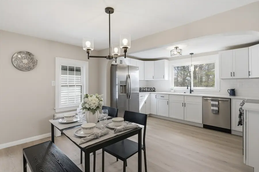 23 Sterling St, Chicopee, MA 01020 - #3