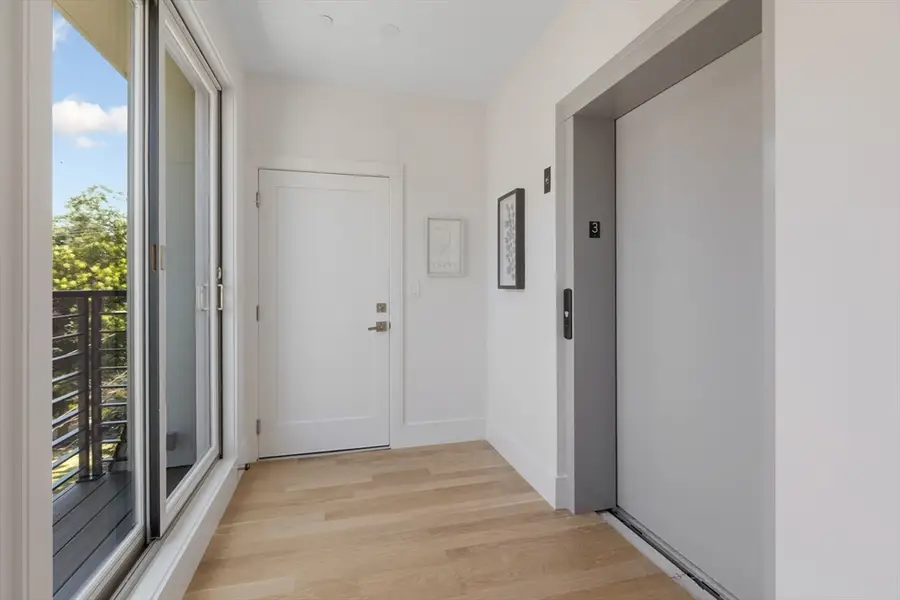 24 Auburn #PH, Brookline, MA 02446 - #2