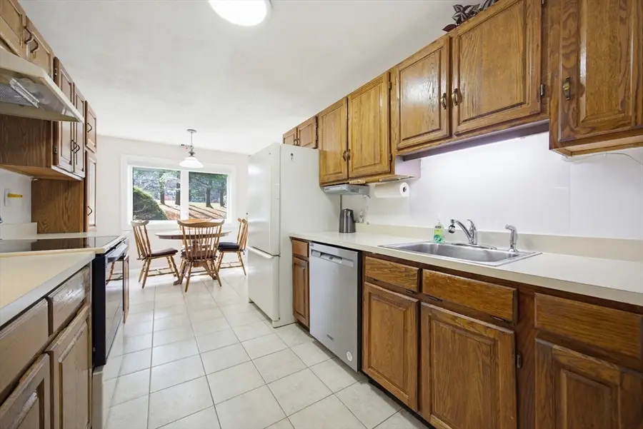 7 Ledgewood Way #8, Peabody, MA 01960 - #3