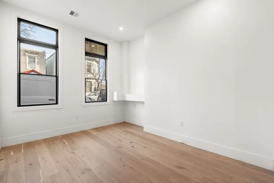 47 Condor #101, Boston, MA 02128 - #3