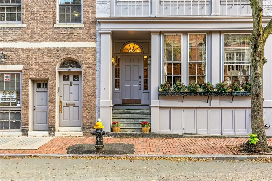 92 Chestnut St, Boston, MA 02108 - #2