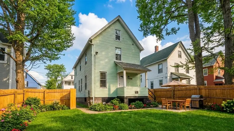 21 Chester St, Springfield, MA 01105 - #2