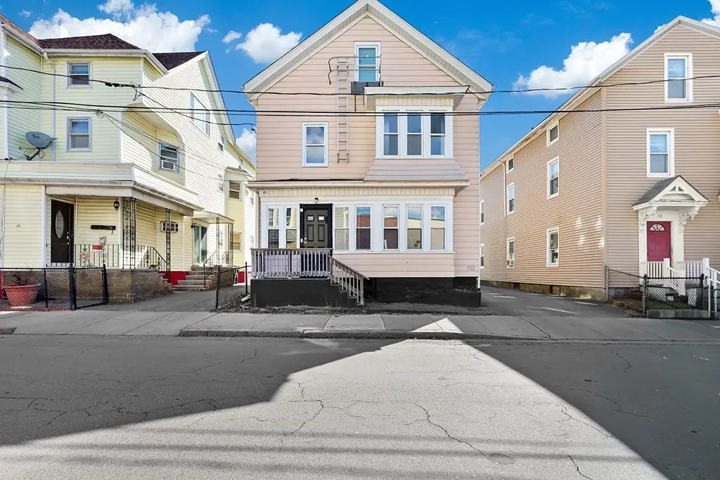 90 Quequechan St, Fall River, MA 02723 - #1