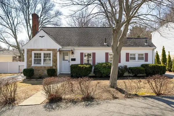 14 Hillside Road, Braintree, MA 02184