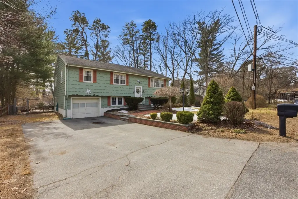41 Bridge St, Tewksbury, MA 01876 - #1