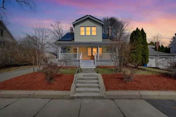 14 Vassar St, Leominster, MA 01453