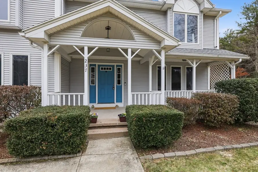 237 Millbrook Dr, East Longmeadow, MA 01028 - #2