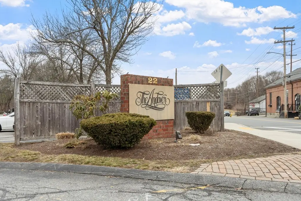 22 Railroad St #504, Andover, MA 01810 - #1
