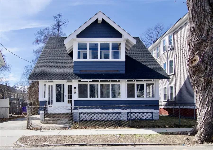 28 Bristol St, Springfield, MA 01109 - #2