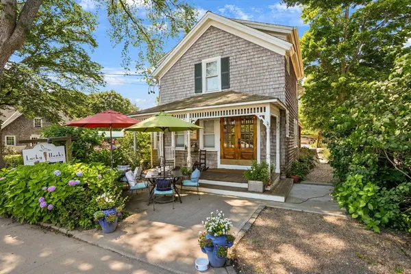 218 Upper Main Street, Edgartown, MA 02539