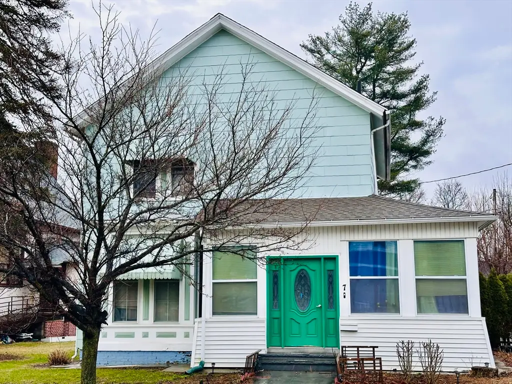 7 Washington St, Westfield, MA 01085 - #1