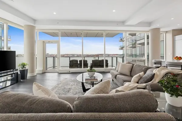 50 Liberty Dr #10K, Boston, MA 02210