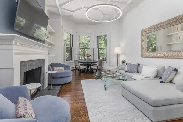 226 Commonwealth Ave. #1, Boston, MA 02116