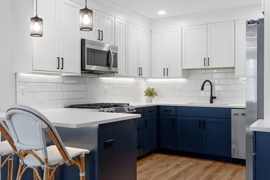 1721 Centre St #304, Boston, MA 02132 - #2