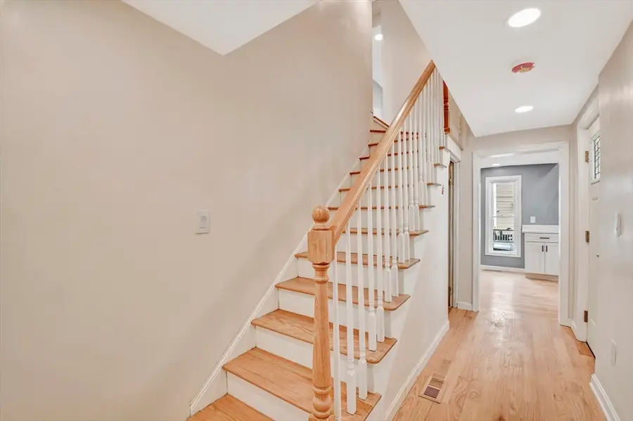 43 1/2 6th Avenue, Haverhill, MA 01830 - #2