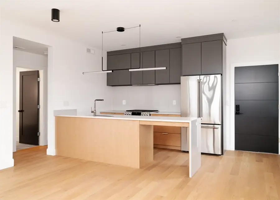 182 Tremont St #5, Somerville, MA 02143 - #2