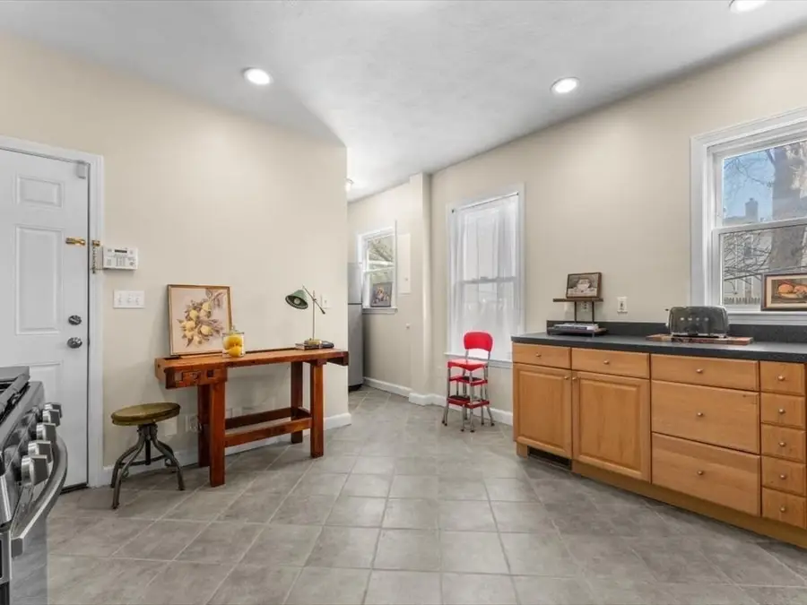 11 Doris St #1, Boston, MA 02125 - #3