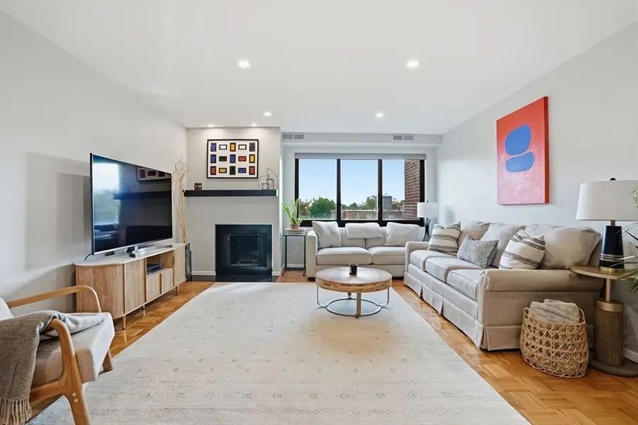 2130 Massachusetts Ave #6D, Cambridge, MA 02140 - #2