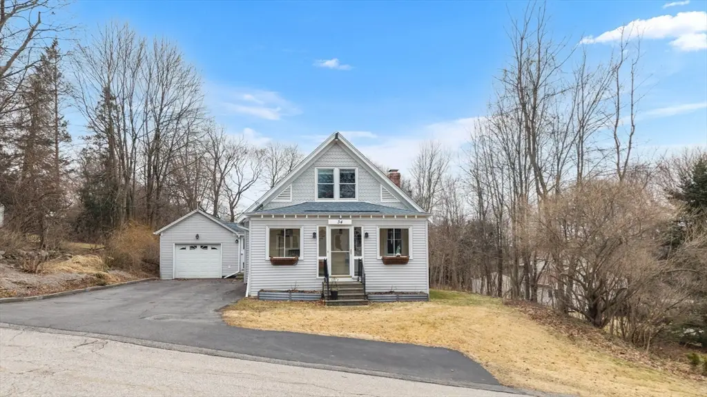 34 Preston Ave, Auburn, MA 01501 - #1