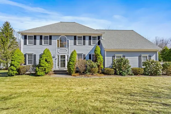 15 Winterberry Dr, Franklin, MA 02038