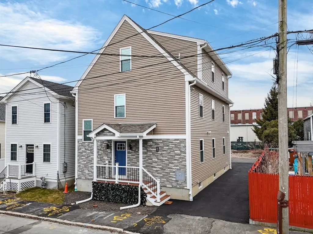 16 Washburn St, New Bedford, MA 02740 - #1