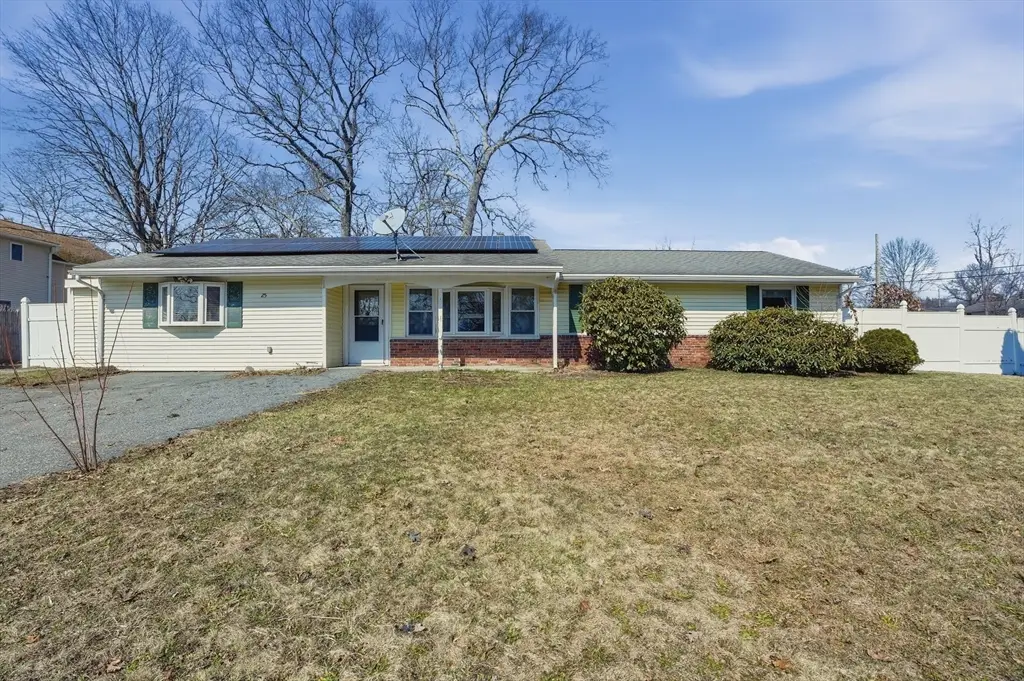 25 Courtfield Drive, Brockton, MA 02302 - #1