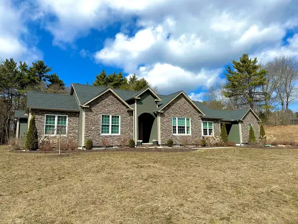 85 Verde Dr, Greenfield, MA 01301