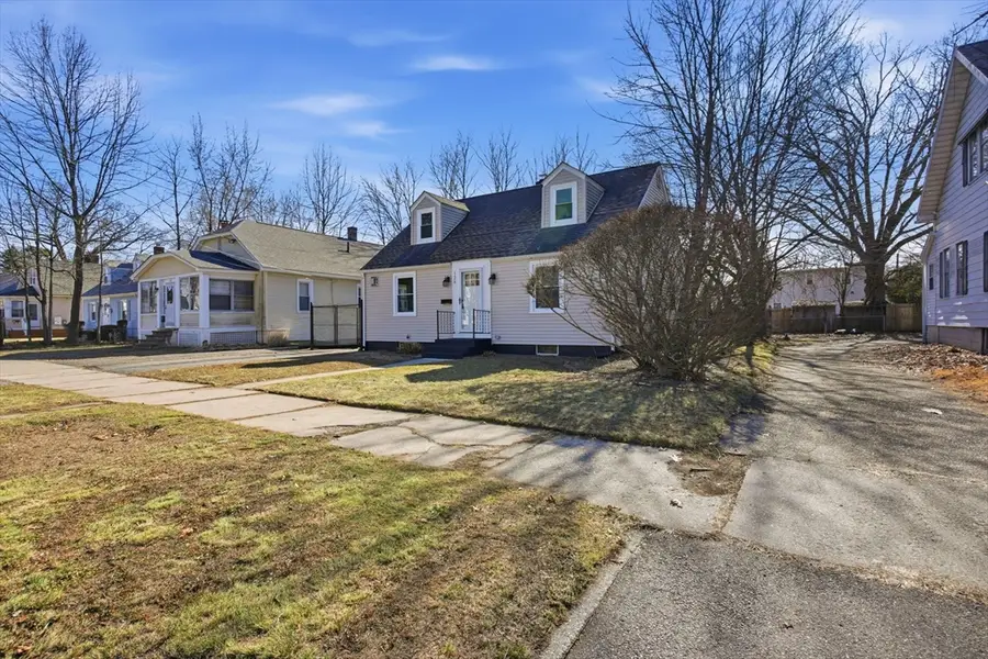 126 Windemere St, Springfield, MA 01104 - #3