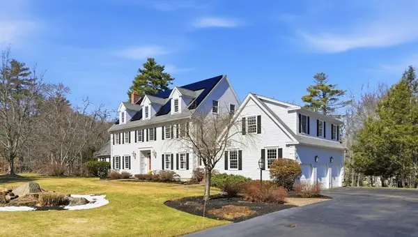 7 Charles Davis Drive, Wenham, MA 01984