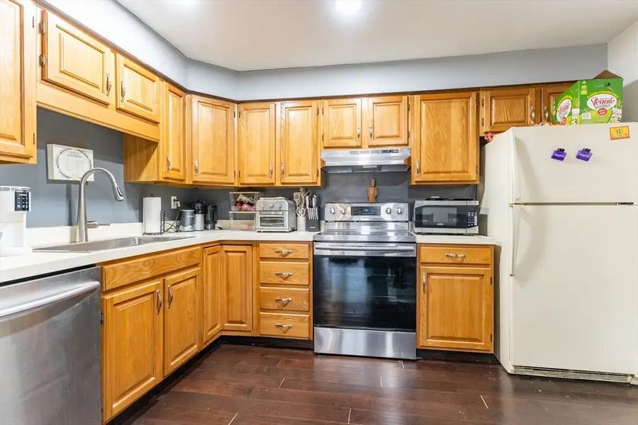 610 S Franklin St #F102, Holbrook, MA 02343 - #3