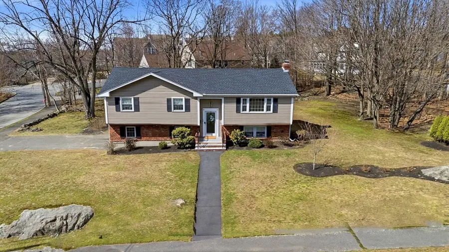 75 Whitehall Ln, Reading, MA 01867 - #2