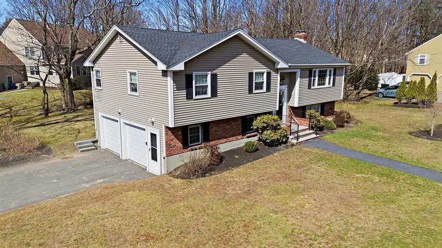 75 Whitehall Ln, Reading, MA 01867 - #3