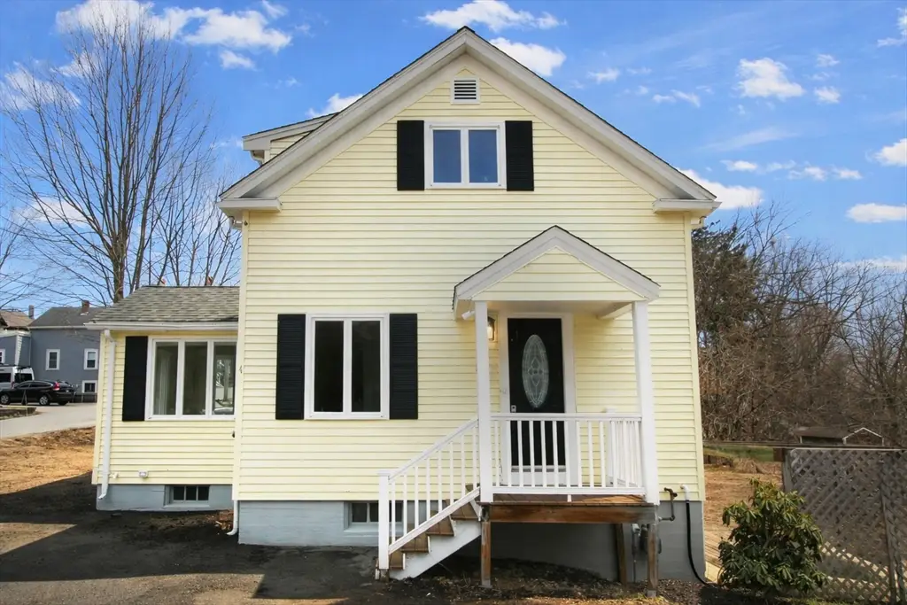 4 Larnard Ct, Amesbury, MA 01913 - #1