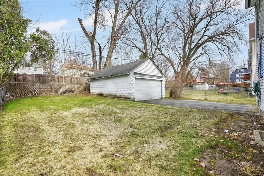 35-37 Narragansett St, Springfield, MA 01107 - #3