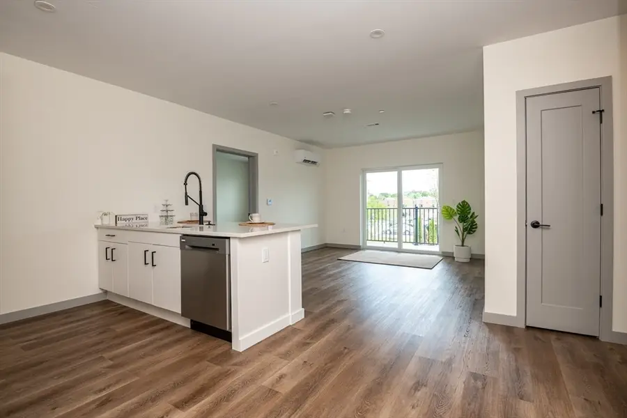 203 Lowell St. #206, Wilmington, MA 01887 - #3