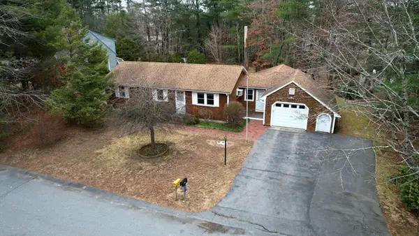 33 Warren Ave, Middleboro, MA 02346