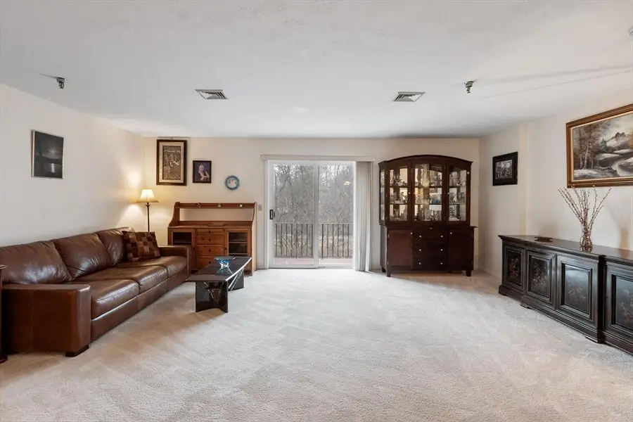 21 Dallas Dr #301, Dracut, MA 01826 - #2