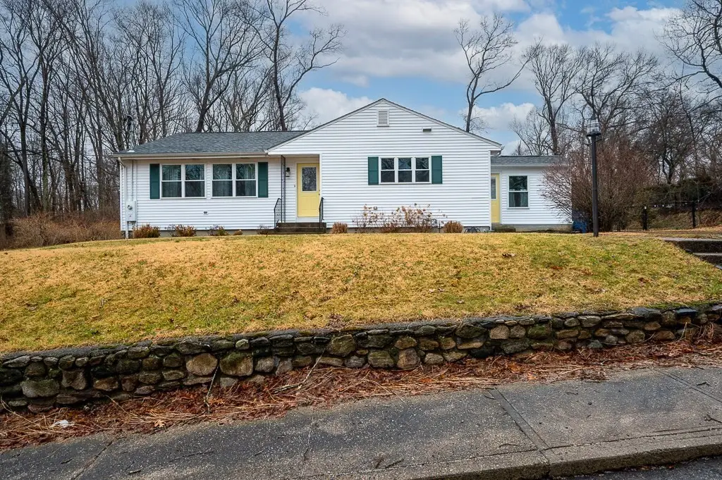 26 Prospect St, Blackstone, MA 01504 - #1