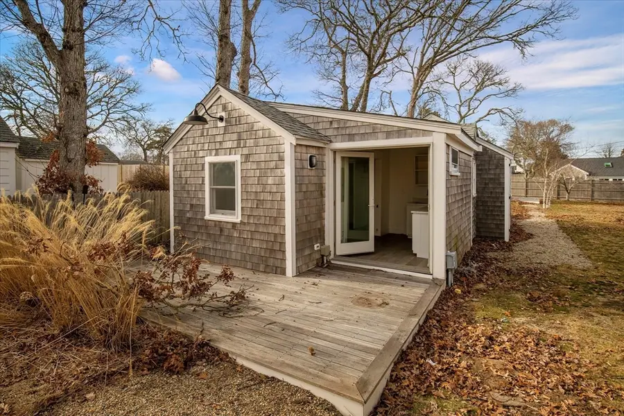 18 Cross St, Dennis Port, MA 02639 - #2