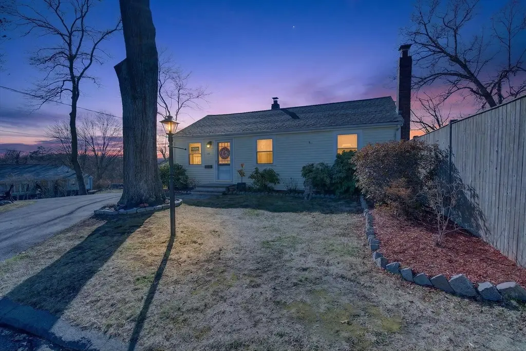 84 Algonquin St, Brockton, MA 02302 - #1