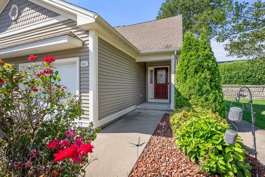 517 Ideal Lane #401, Ludlow, MA 01056 - #3