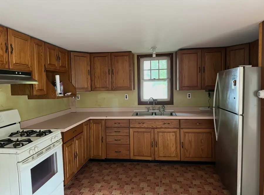 86 Main St, Douglas, MA 01516 - #2