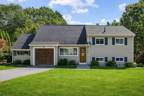 17 Oakvale Road, Framingham, MA 01701