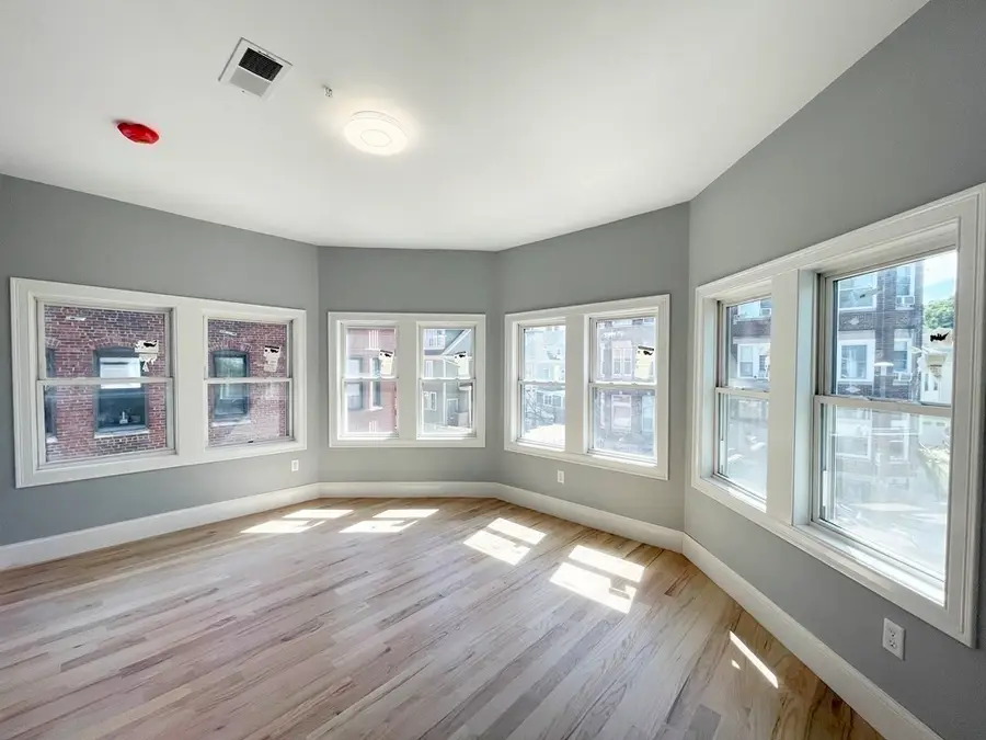 7 Waumbeck St #3, Boston, MA 02121 - #3